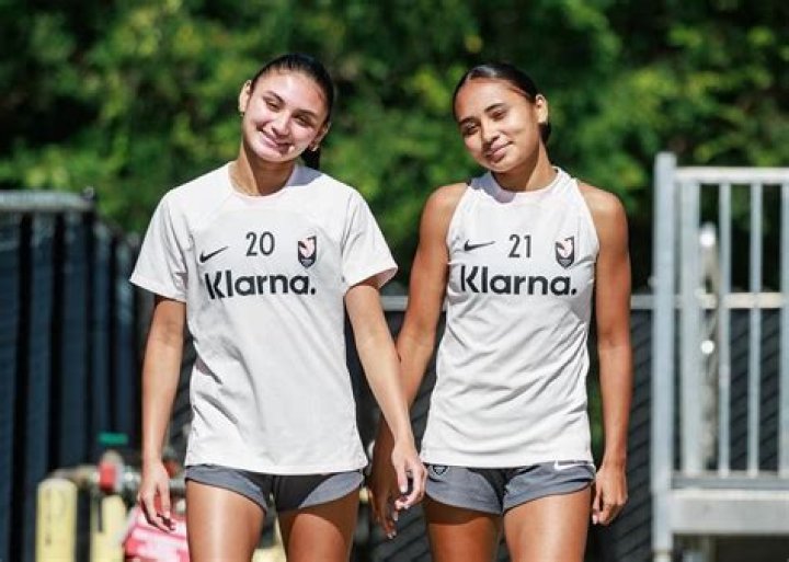 Alyssa Thompson Ethnicity, Bikini, Parents, Contract, Height, Salary, Stats, Sister, College, Net Worth