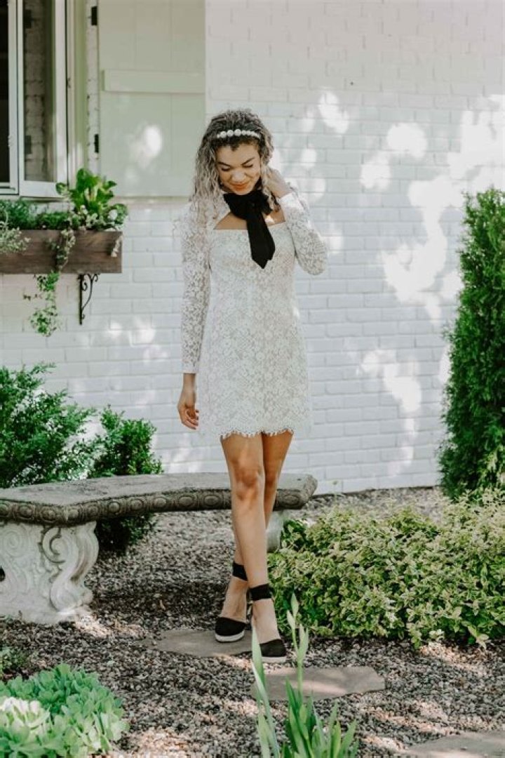 Casual Styles Worth Having To Dress Like The Idol ·