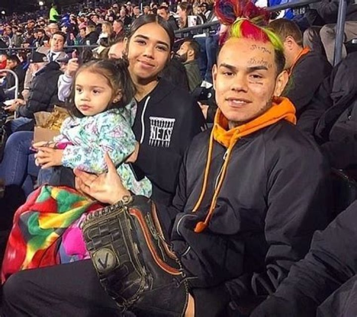 Does 6Ix9Ine Have A Daughter With Jade? Celebrity