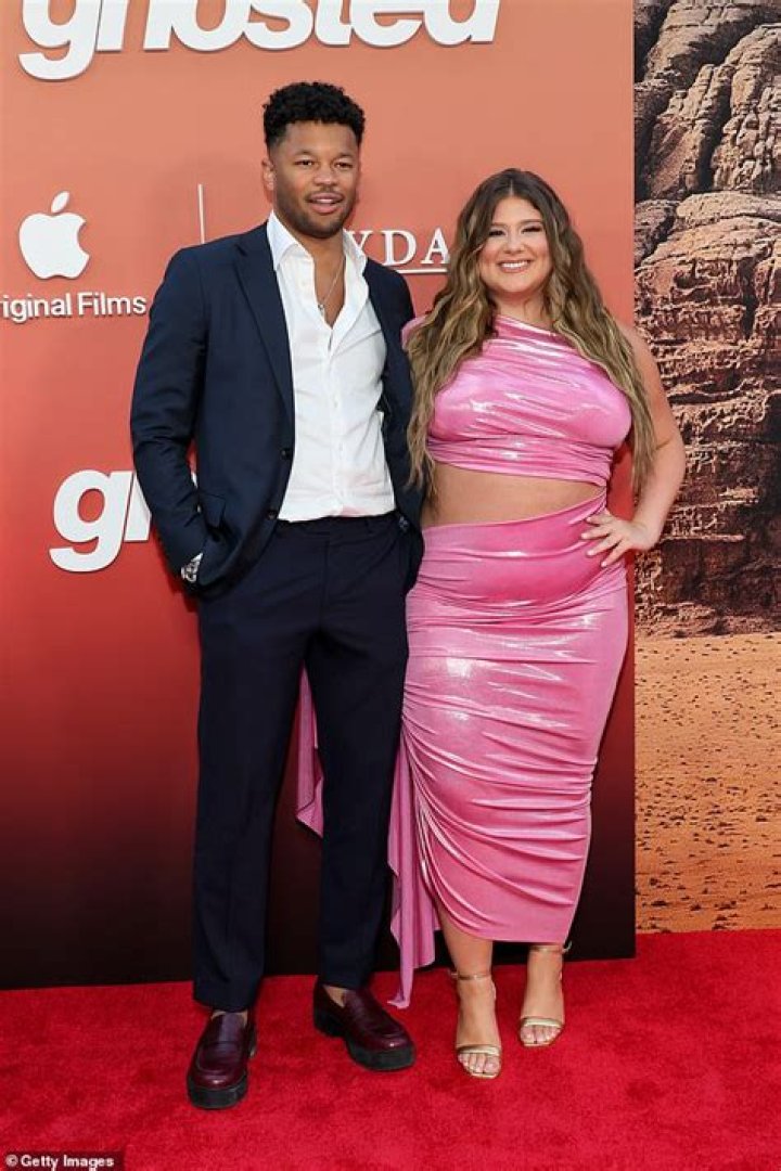 Meet Keyveat Postell III, Remi Bader Boyfriend! His Age, Job |