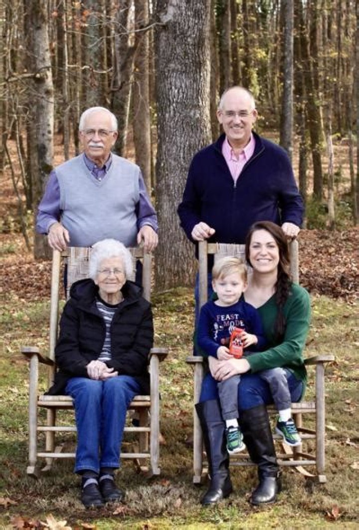 Meet Robert Brotherton Family: Father, Mother, Brother! |