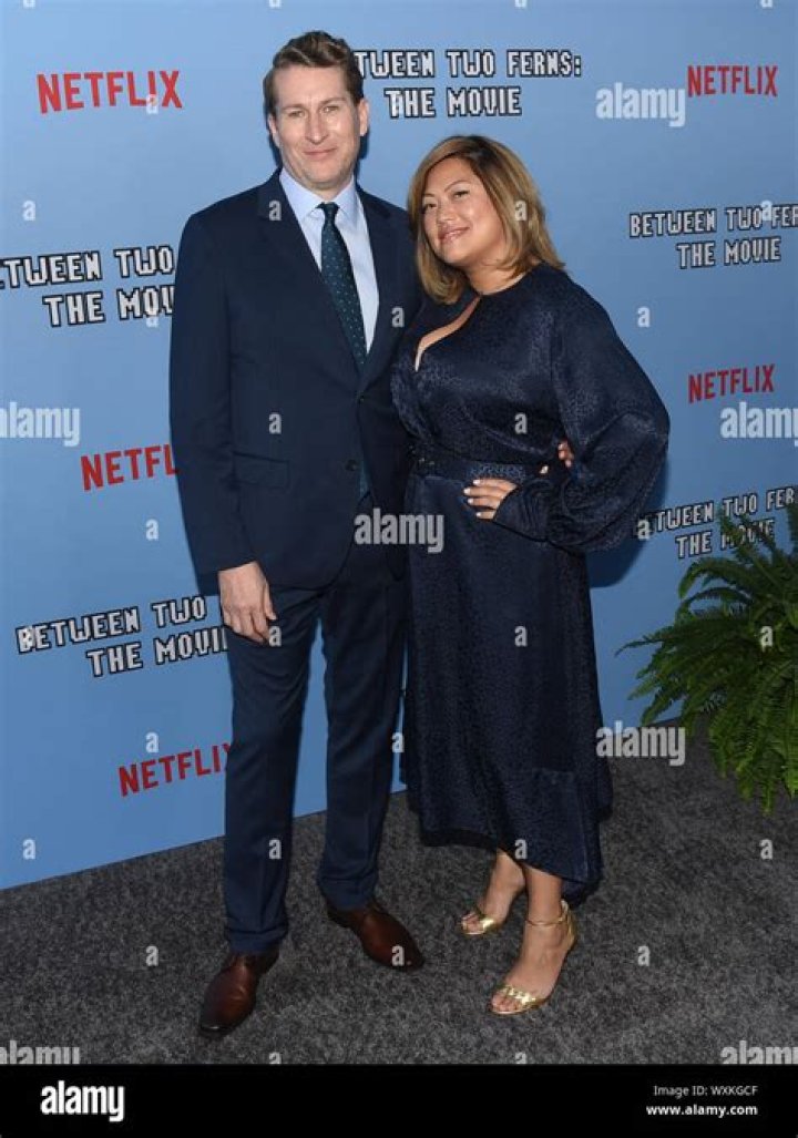 Scott Aukerman Biography, Age, Height, Wife, Net Worth, Family ·