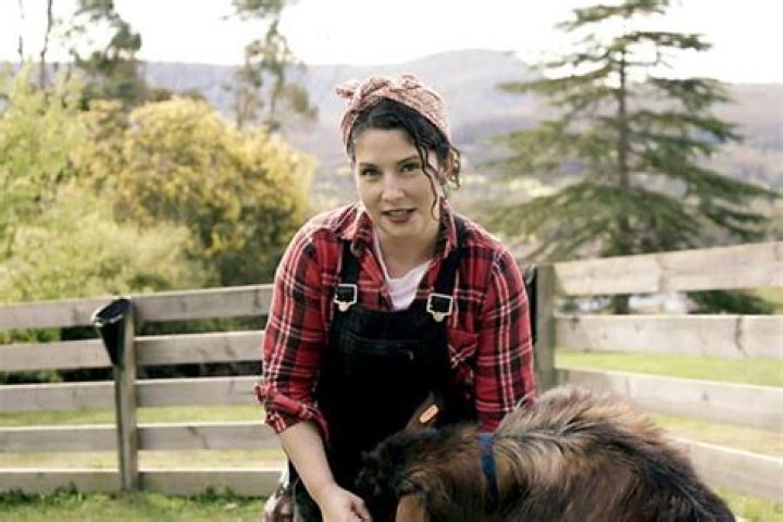 Who Is Chef Analiese Gregory? Wikipedia and Partner Name, How Old Is She?