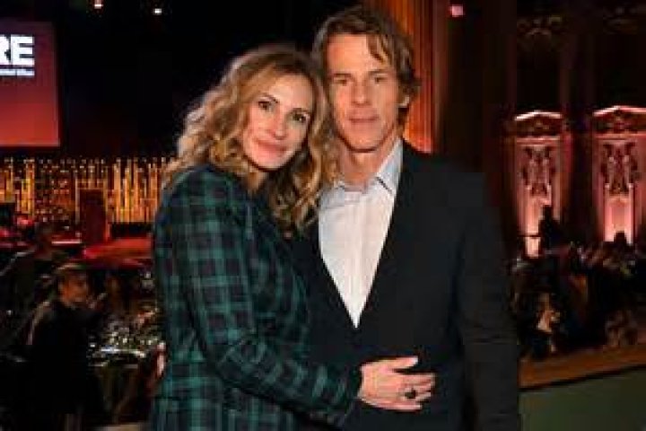 Who Is Henry Daniel Moder, Julia Roberts' Son?