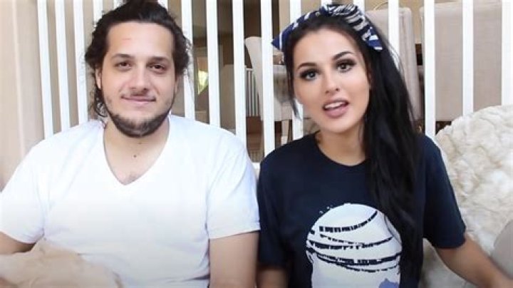 Youtuber Sssniperwolf Parents Ethnicity Family And Religion